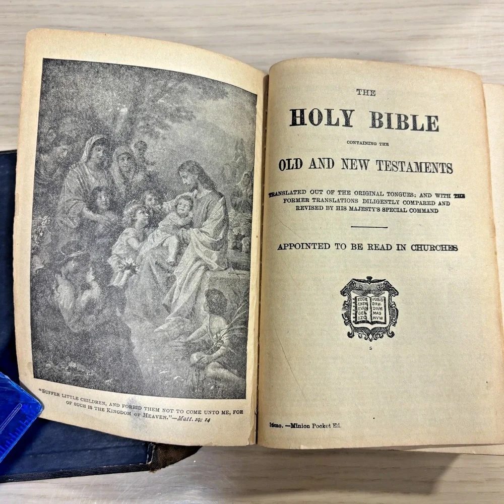 Antique Holy Bible KJV Pocket Edition Cloth Bound Detached Cover Religious